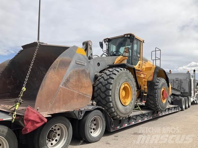 Volvo L220H لوادر بعجل