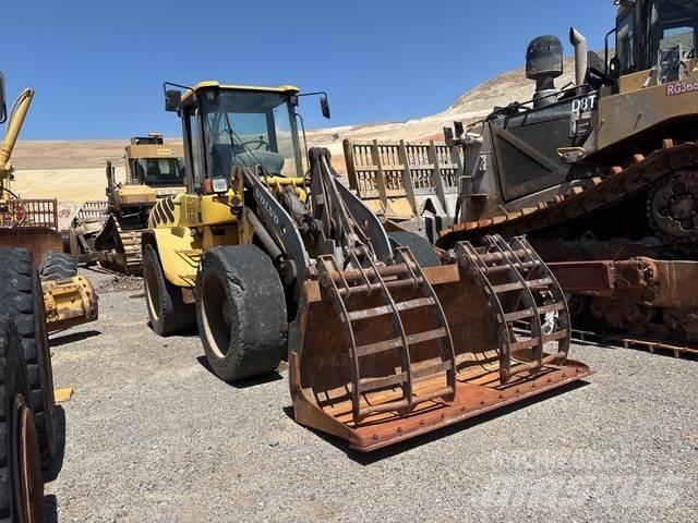 Volvo L40TP لوادر بعجل