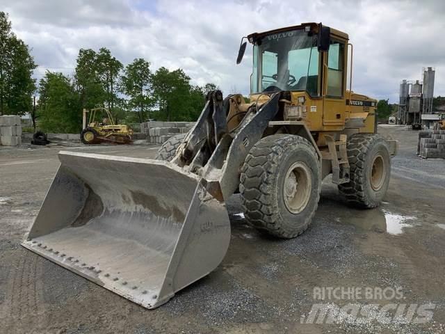 Volvo L70D لوادر بعجل