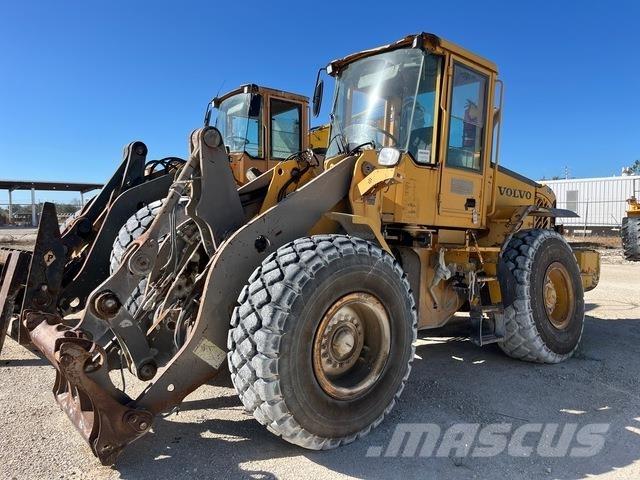 Volvo L90E لوادر بعجل