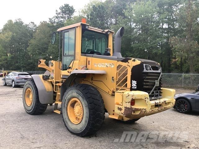 Volvo L90F لوادر بعجل