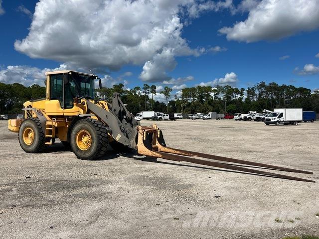 Volvo L90F لوادر بعجل