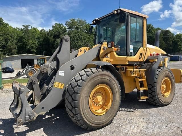 Volvo L90G لوادر بعجل