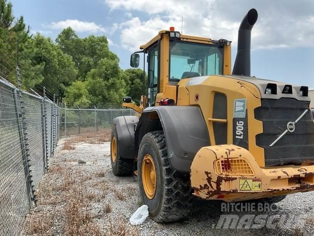 Volvo L90G لوادر بعجل