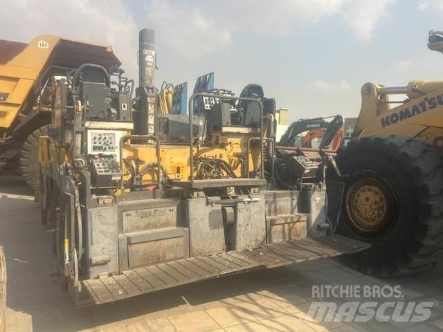 Volvo PF6170 معدات السفلتة