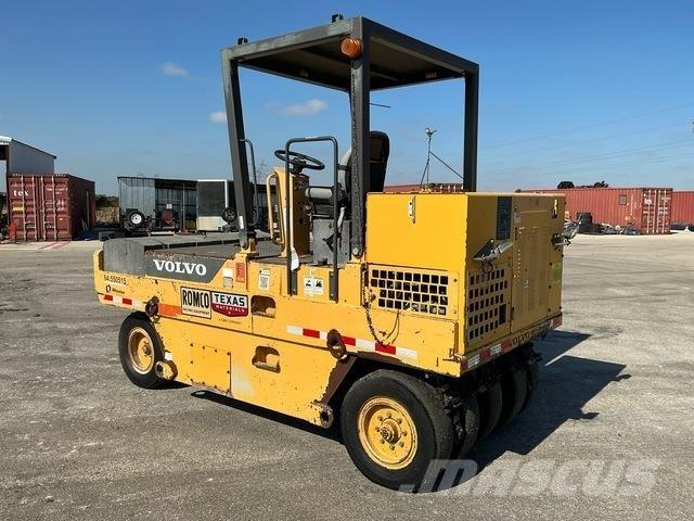 Volvo PT125 مداحل ذات إطارات هوائية