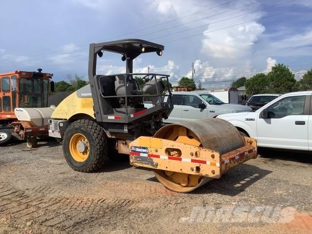 Volvo SD70D مداحل أحادية الأسطوانة