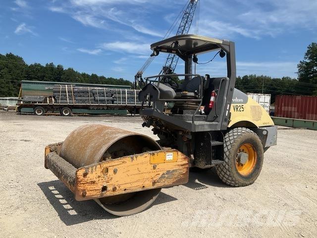 Volvo SD70D مداحل أحادية الأسطوانة
