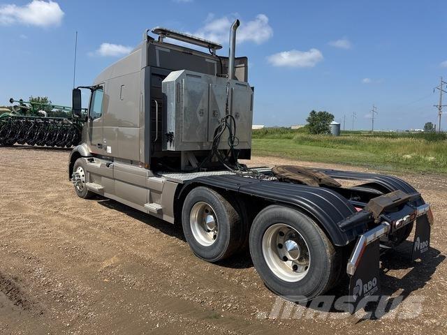 Volvo T640 وحدات الجر