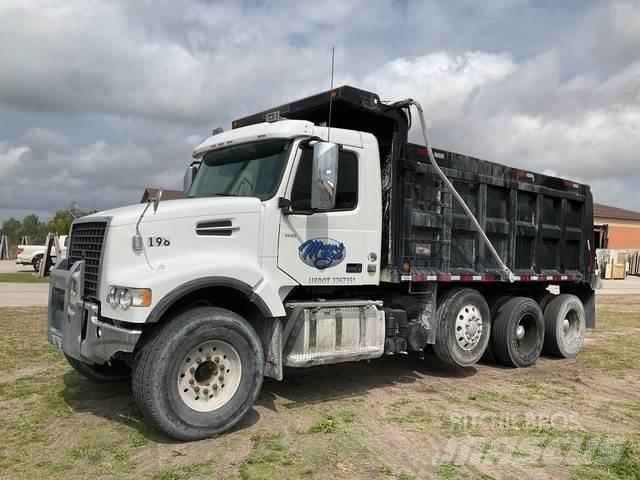 Volvo VHD شاحنات قلابة