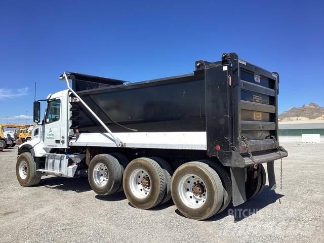 Volvo VHD شاحنات قلابة