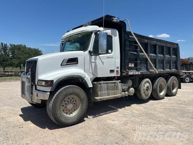 Volvo VHD شاحنات قلابة