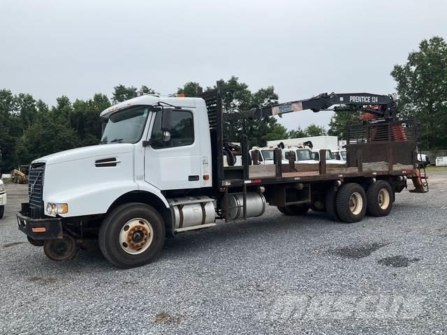 Volvo VHD خطاطيف