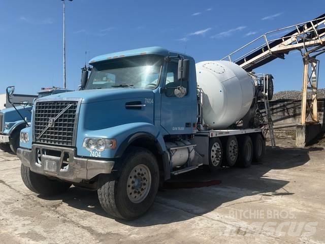 Volvo VHD104F شاحنات أخرى