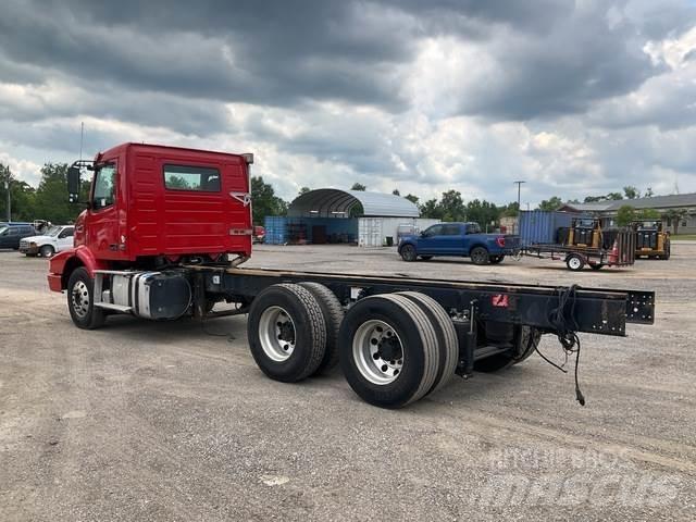 Volvo VHD64B كابينة والداخلية