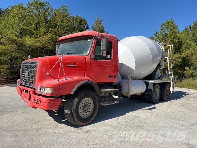 Volvo VHD64B شاحنات أخرى