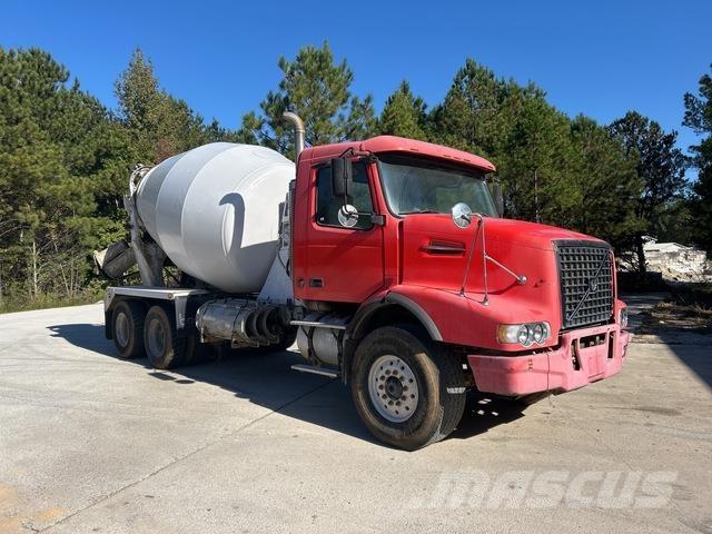 Volvo VHD64B شاحنات أخرى