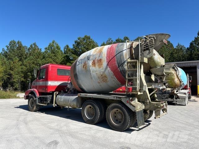 Volvo VHD64B شاحنات أخرى