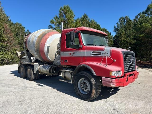 Volvo VHD64B شاحنات أخرى