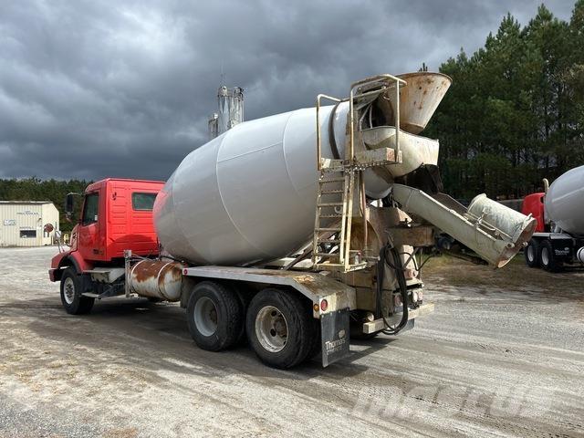 Volvo VHD64B شاحنات أخرى