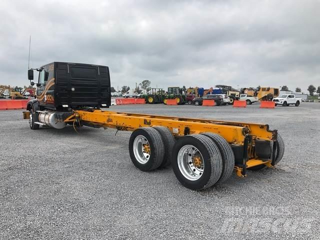 Volvo VHD64F كابينة والداخلية