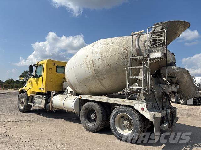 Volvo VHD64F شاحنات أخرى