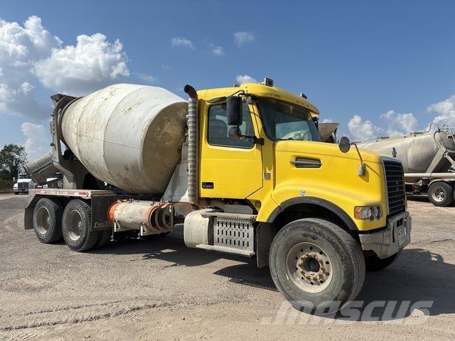 Volvo VHD64F شاحنات أخرى