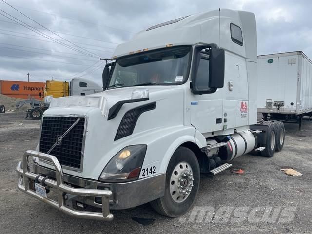 Volvo VLN670 وحدات الجر