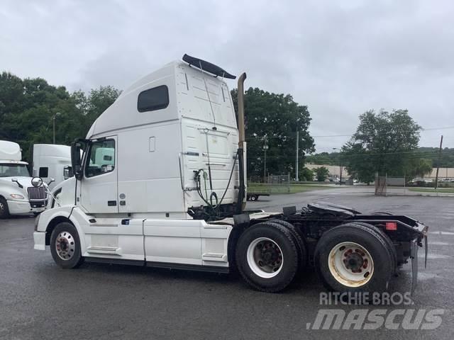 Volvo VNL وحدات الجر