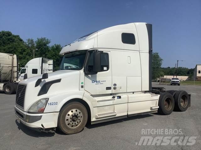 Volvo VNL وحدات الجر