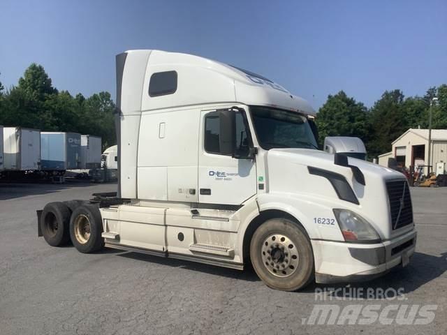 Volvo VNL وحدات الجر