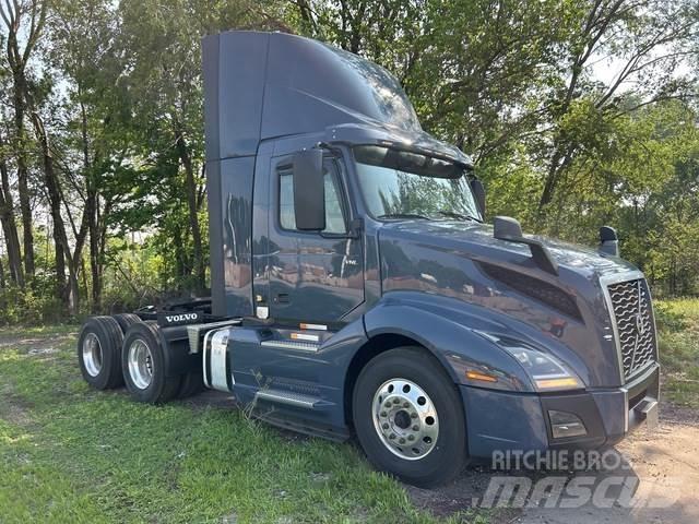 Volvo VNL وحدات الجر
