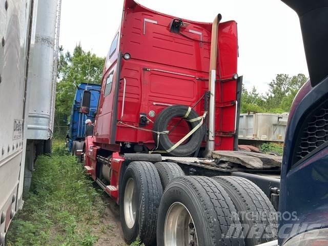 Volvo VNL وحدات الجر