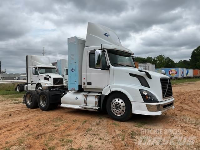 Volvo VNL وحدات الجر