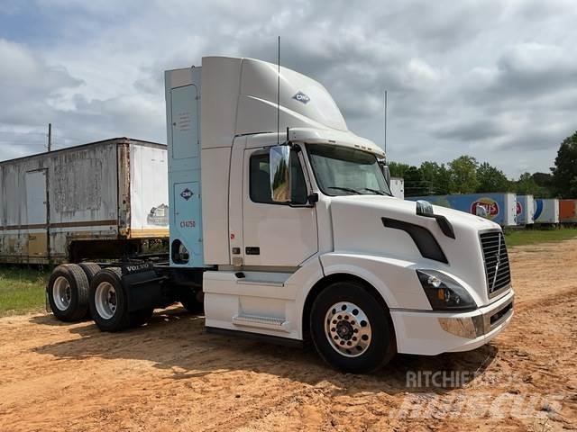 Volvo VNL وحدات الجر