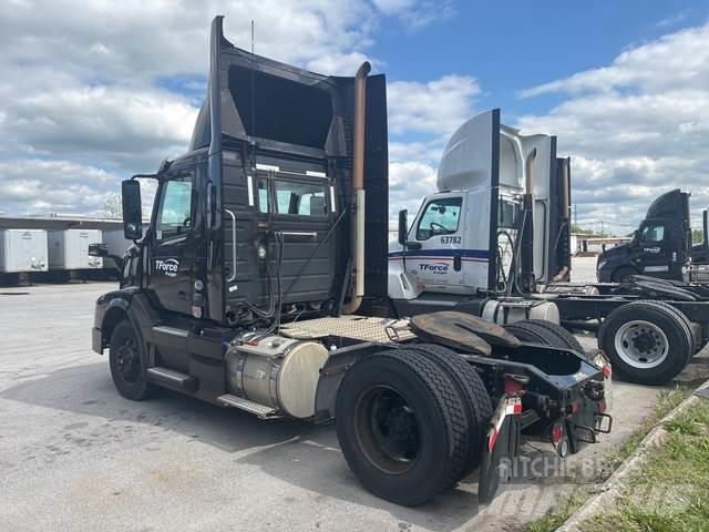 Volvo VNL وحدات الجر