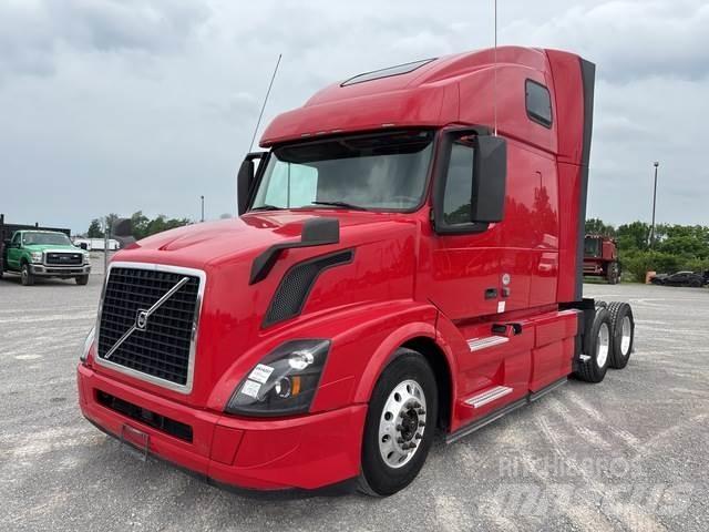 Volvo VNL وحدات الجر