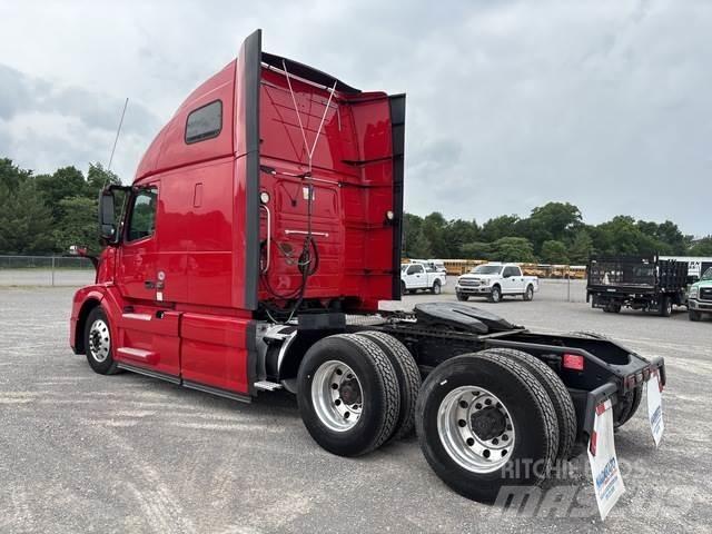 Volvo VNL وحدات الجر