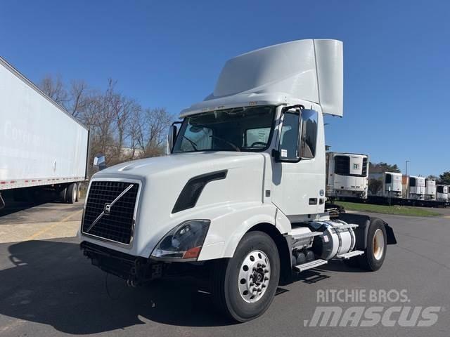 Volvo VNL وحدات الجر