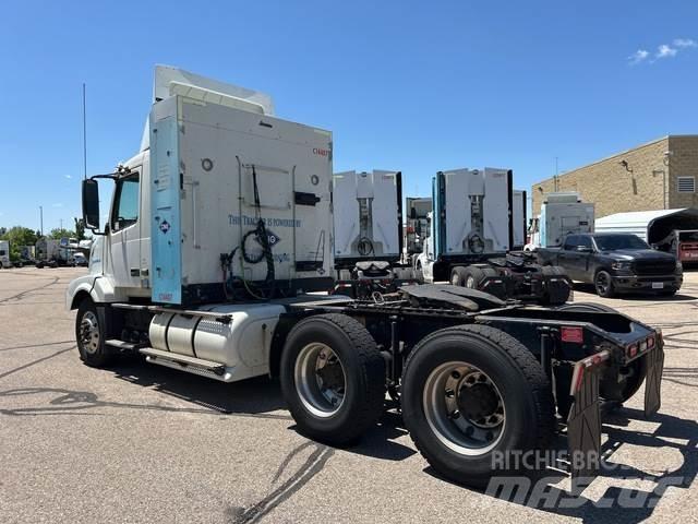 Volvo VNL وحدات الجر