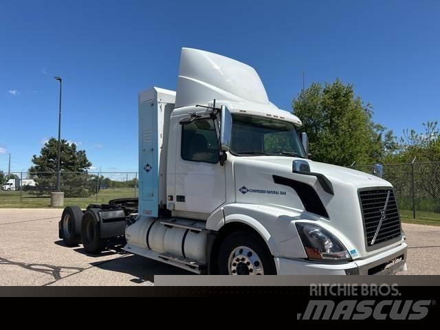 Volvo VNL وحدات الجر
