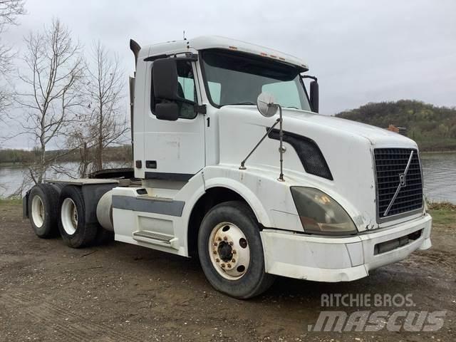 Volvo VNL وحدات الجر