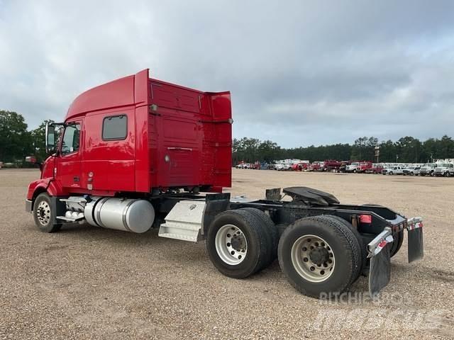 Volvo VNL وحدات الجر
