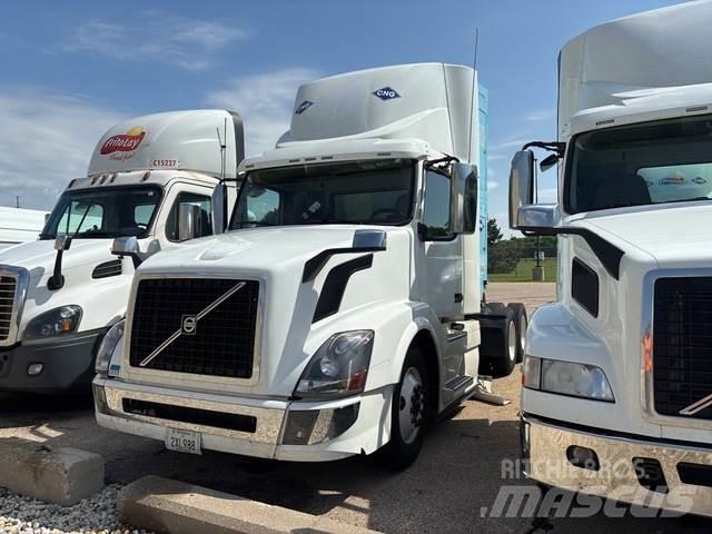 Volvo VNL وحدات الجر