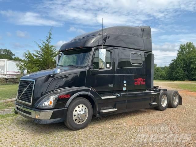 Volvo VNL وحدات الجر