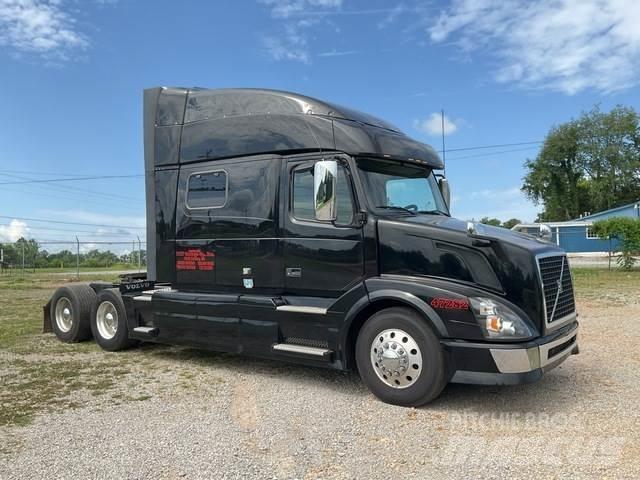 Volvo VNL وحدات الجر