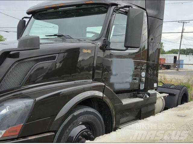 Volvo VNL وحدات الجر