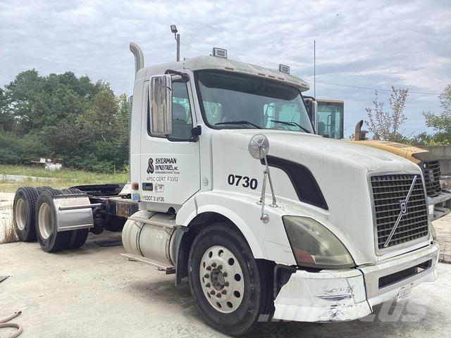 Volvo VNL وحدات الجر
