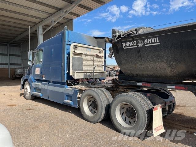 Volvo VNL وحدات الجر