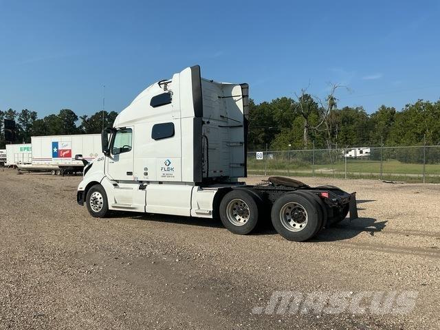 Volvo VNL وحدات الجر
